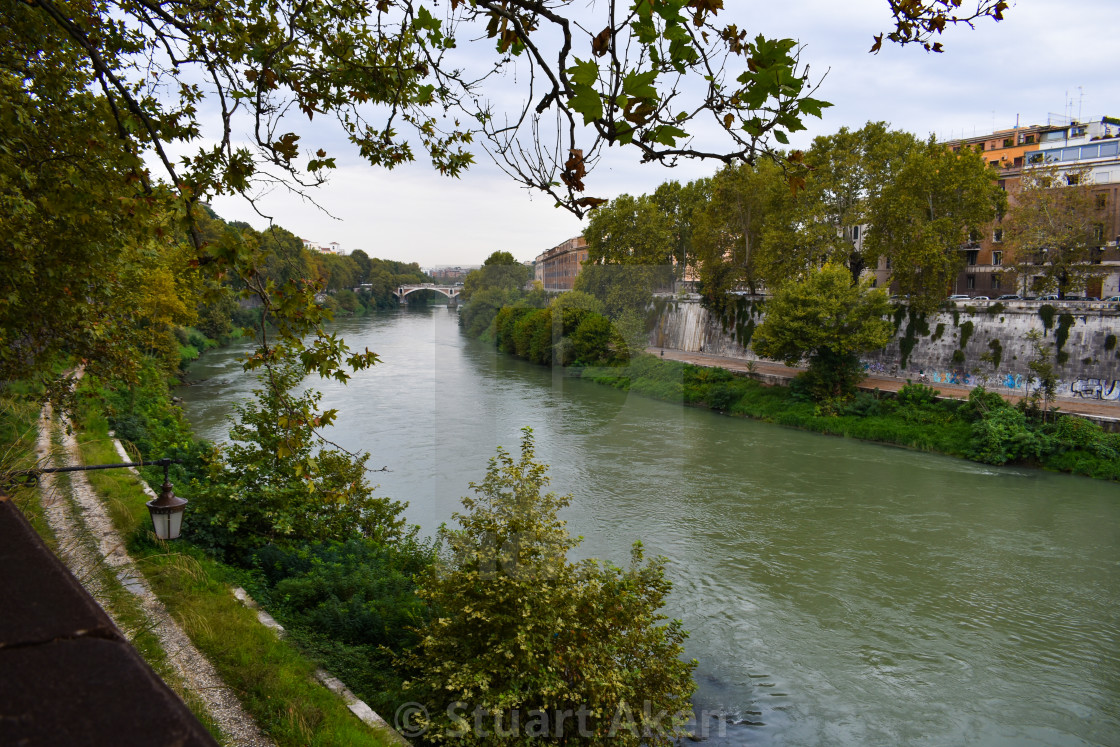 "River Tiber in Roma" stock image