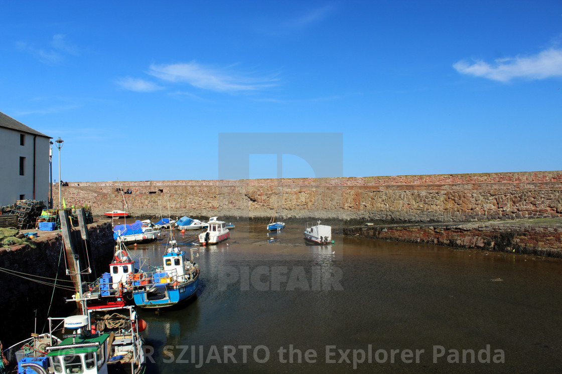 "VICTORIA HARBOR DUNBAR" stock image