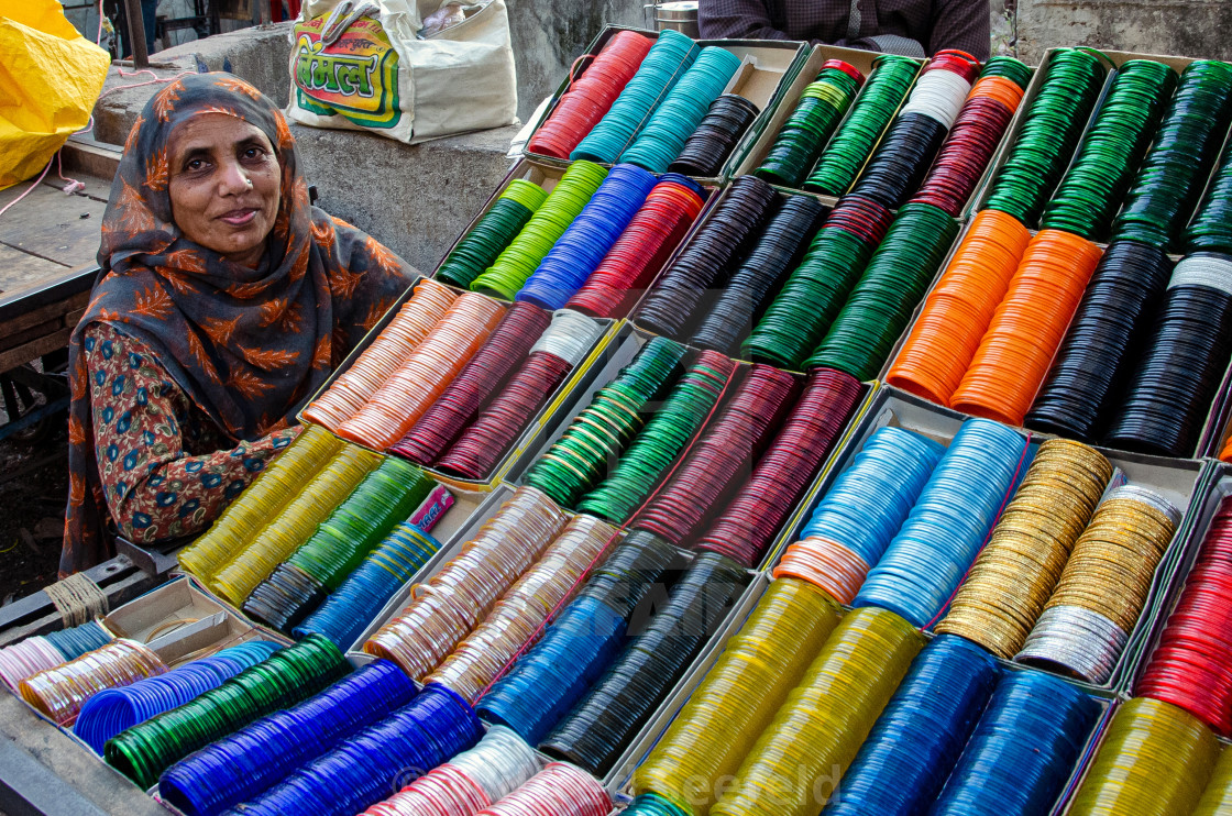 "BRACELET VENDOR" stock image