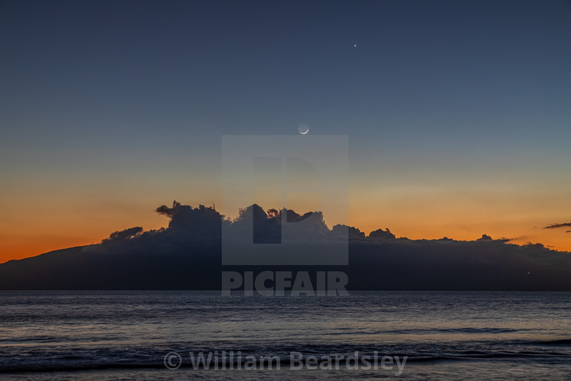 "Lanai Crescent Moon and Venus" stock image