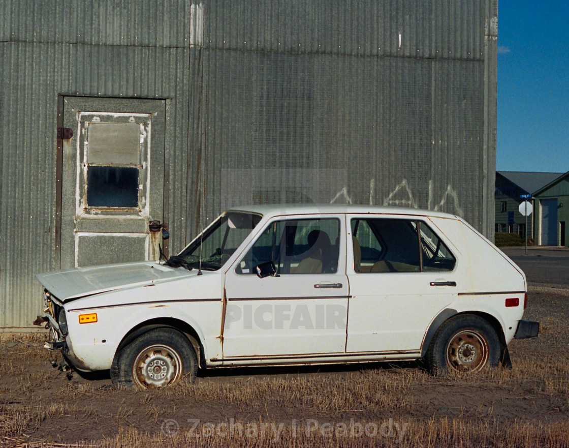 "Alan's Abandoned VW Rabbit" by Zachary I Peabody - £12.40 "Alan's Abandoned VW Rabbit" stock image