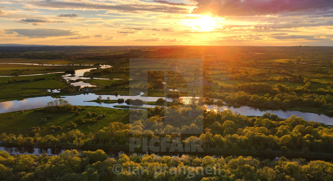 "Sunset over the River Shannon Meekick Co Tipperay" by ian prangnell - £20.00 "Sunset over the River Shannon Meekick Co Tipperay" stock image