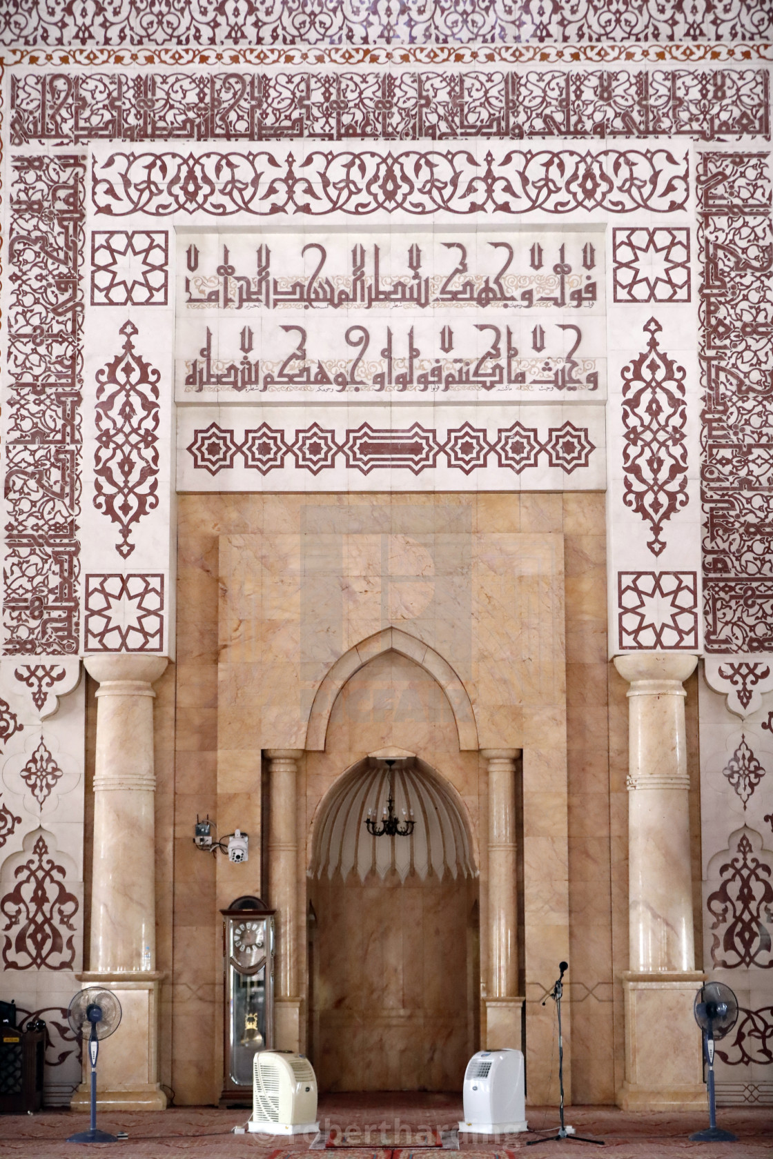 Putra Mosque Or Masjid Putra The Mihrab Prayer Hall Putrajaya Malaysia License Download Or Print For 79 84 Photos Picfair
