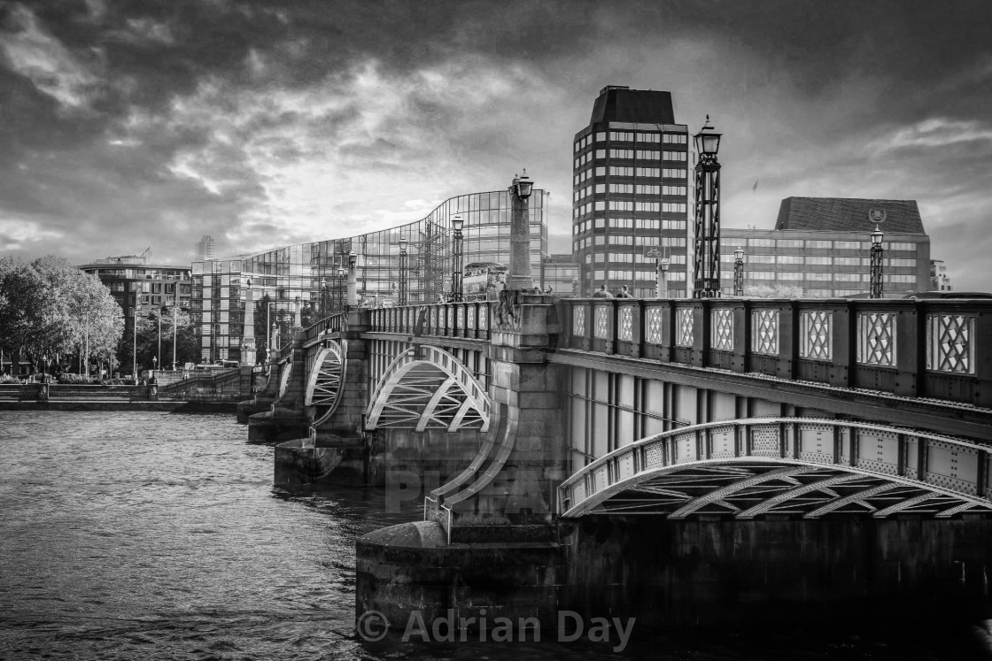 "London crossing" by Adrian Day - $15.39 "London crossing" stock image