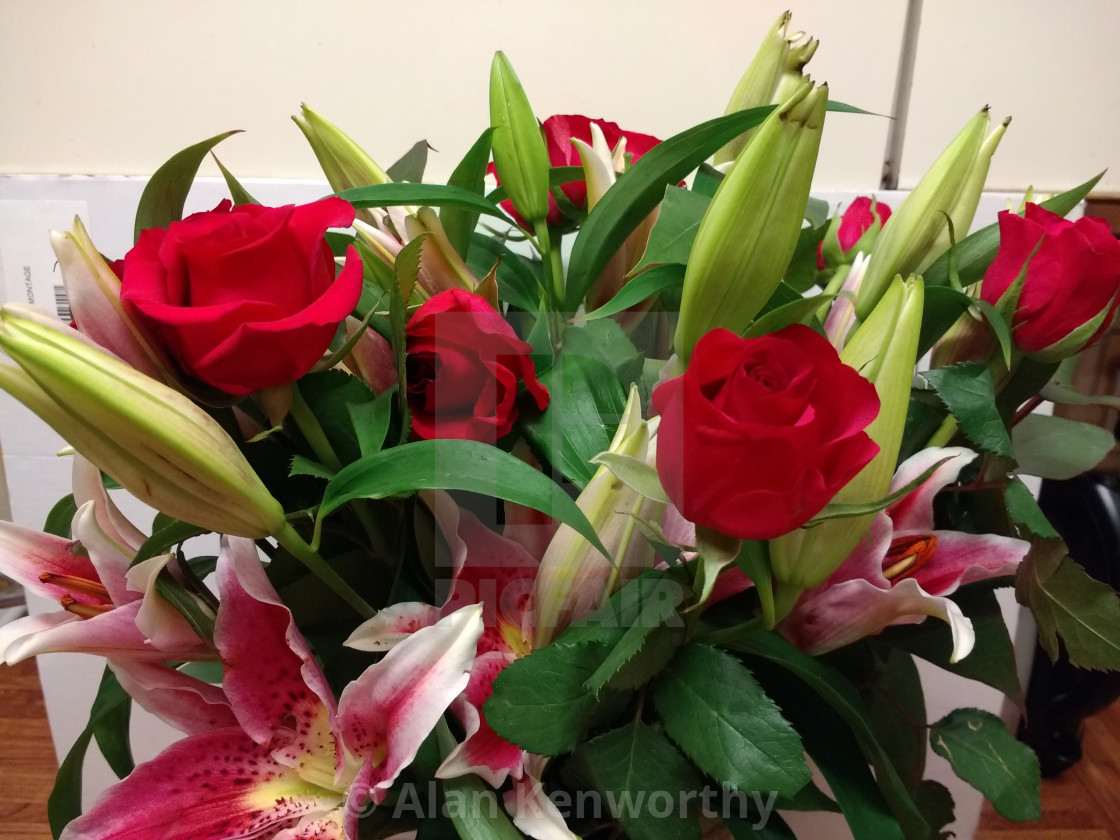 Red Roses Lillies Bouquet Flowers License Download Or Print