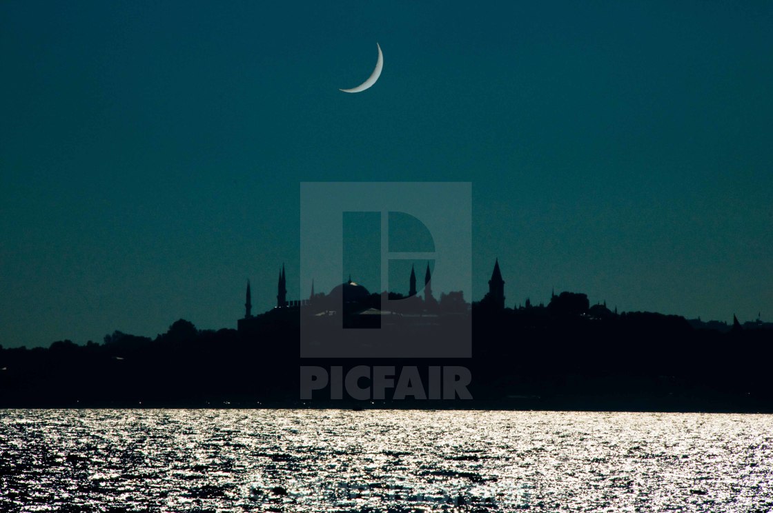 Waxing Moon Over The Blue Mosque In Istanbul Turkey Taken From License Download Or Print For 12 40 Photos Picfair