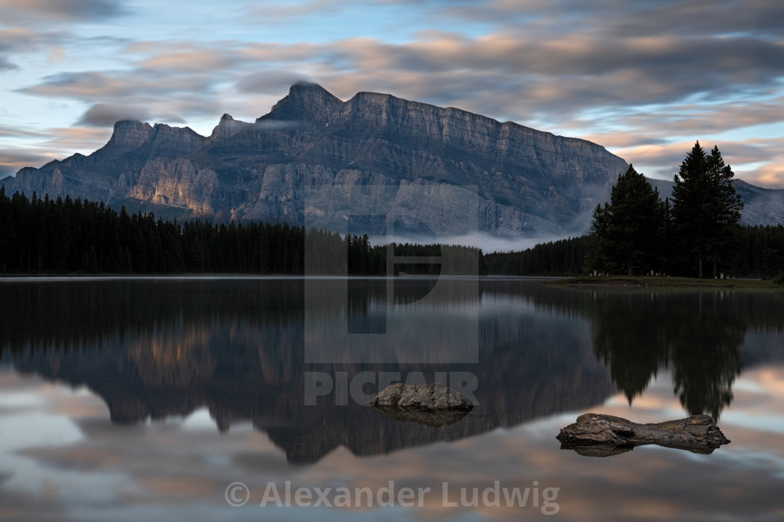 "Mount Rundle and Two Jack Lake with early morning mood, Banff National Park,..." stock image