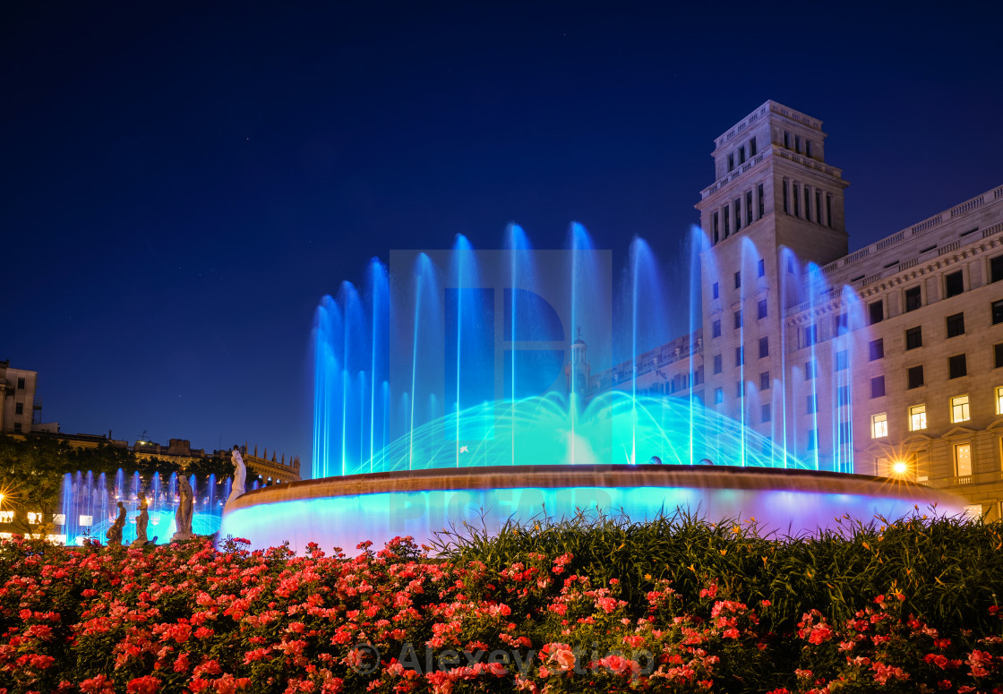 Plaza De Catalunya Fountains License Download Or Print For 12 40 Photos Picfair