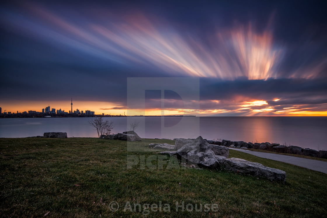 "Toronto skyline in the distance" stock image