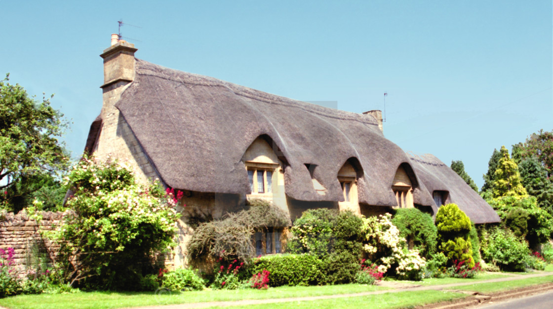 Thatched Cottage Chipping Campden License Download Or Print