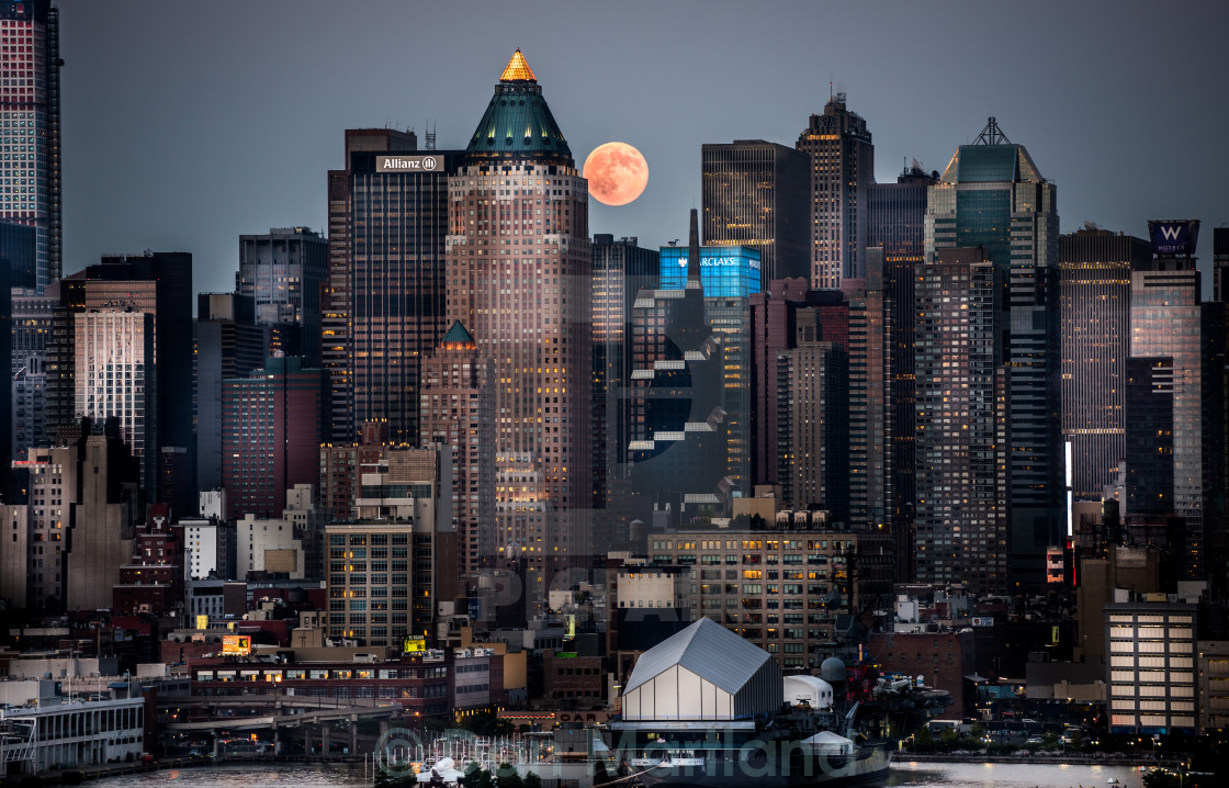 "Supermoon NYC" stock image