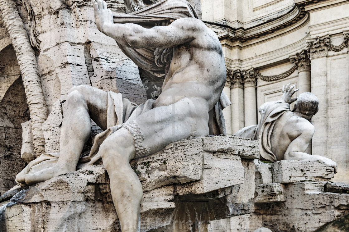 Fontana Dei Quattro Fiumi Piazza Navona Rome Italy - 