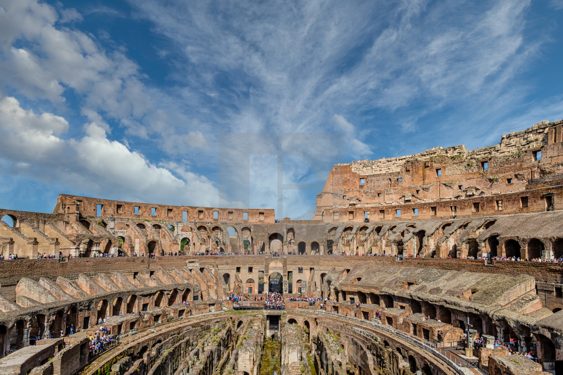 Roman Coloseum With Many Tourist License Download Or Print For 8 68 Photos Picfair