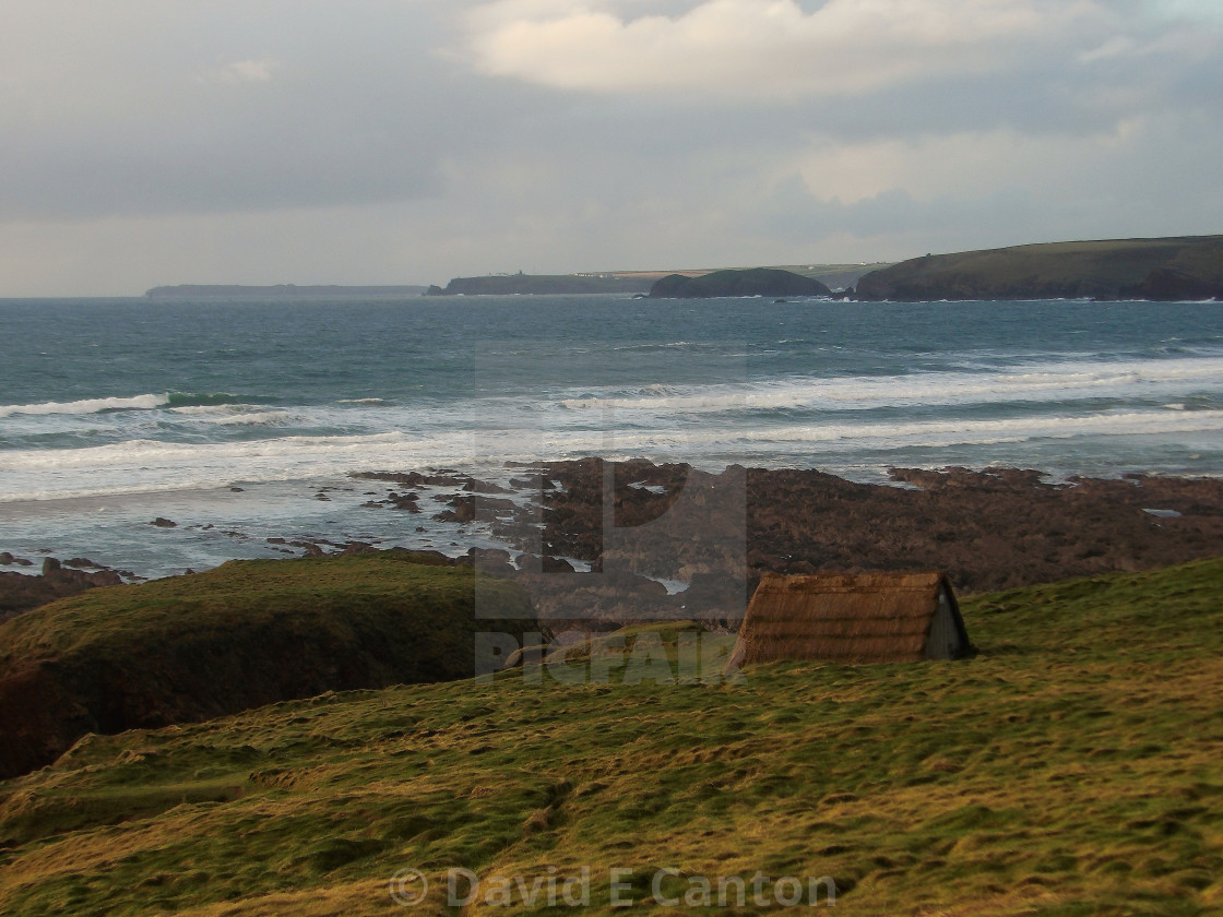 "Freshwater West in Pembrokeshire including Seaweed Hut" stock image