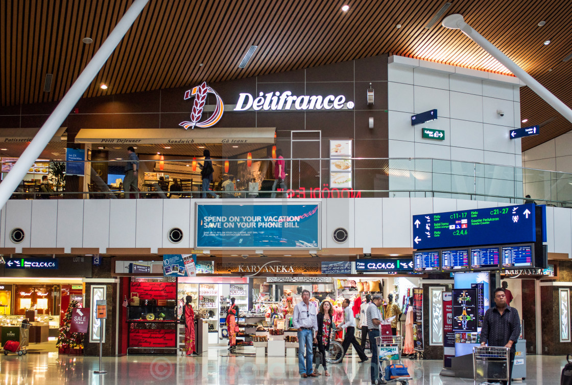 Eating Shopping Choices At Kuala Lumpur Airport License Download Or Print For 37 20 Photos Picfair