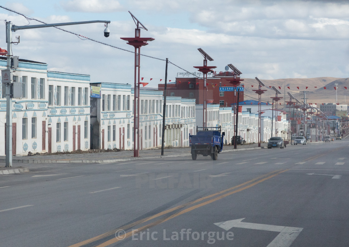 "New empty apartments waiting a wave of Han chinese migrants, Qinghai..." stock image
