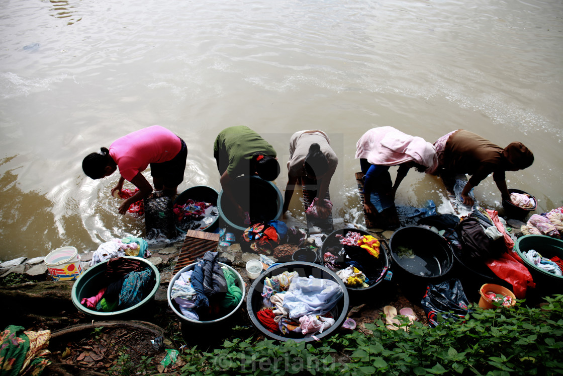 Washing Clothes At River License Download Or Print For 12 40
