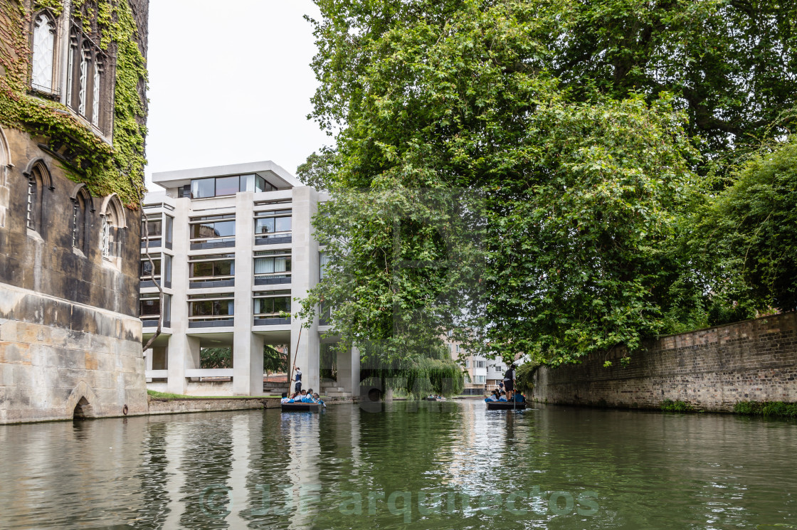 "River and college in Cambridge" stock image