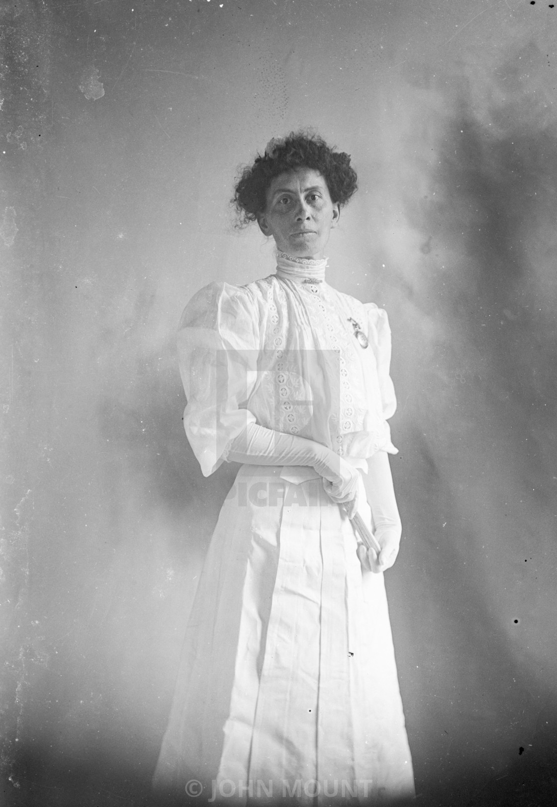 "VINTAGE PORTRAIT OF ELEGANT WOMAN" by JOHN MOUNT - £20.00 "VINTAGE PORTRAIT OF ELEGANT WOMAN" stock image