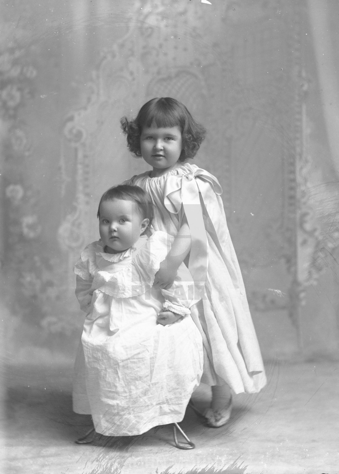 "VINTAGE PORTRAIT OF TWO CHILDREN" by JOHN MOUNT - £20.00 "VINTAGE PORTRAIT OF TWO CHILDREN" stock image