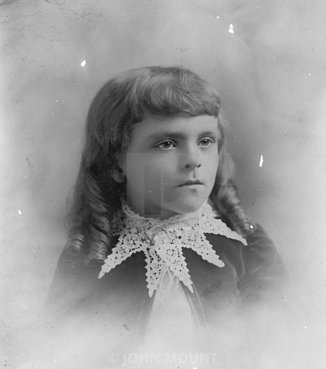 "VINTAGE STUDIO PORTRAIT OF YOUNG GIRL CHILD" by JOHN MOUNT - £20.00 "VINTAGE STUDIO PORTRAIT OF YOUNG GIRL CHILD" stock image