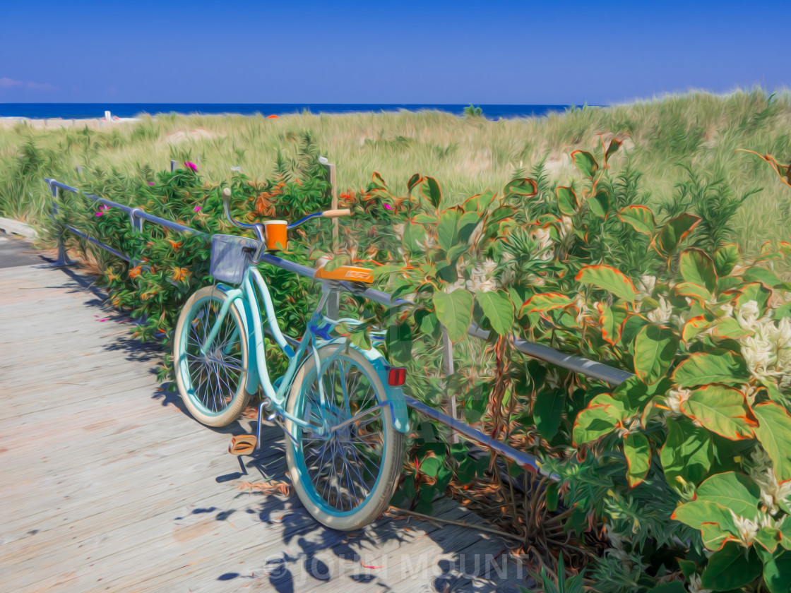 "BEACH CRUISER BICYCLE ON THE BOARDWALK" by JOHN MOUNT - £20.00 "BEACH CRUISER BICYCLE ON THE BOARDWALK" stock image