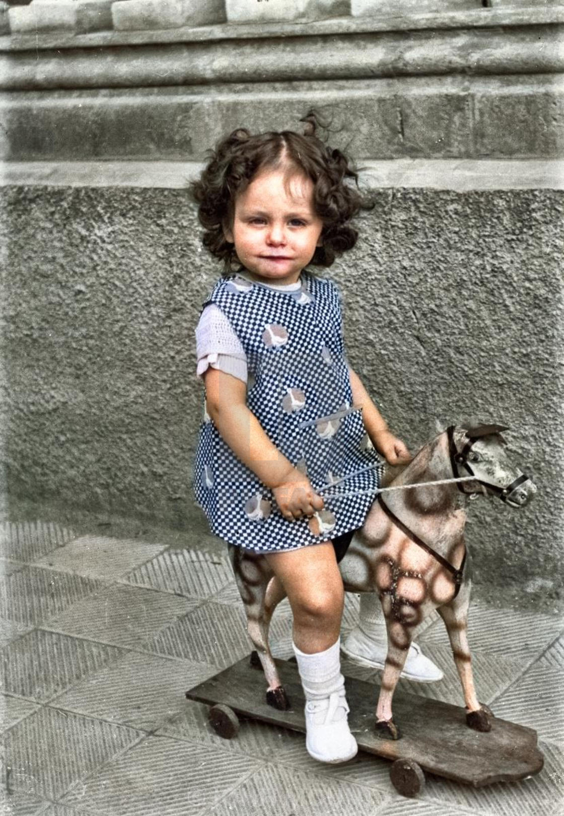 "VINTAGE CHILD PORTRAIT" by JOHN MOUNT - £20.00 "VINTAGE CHILD PORTRAIT" stock image