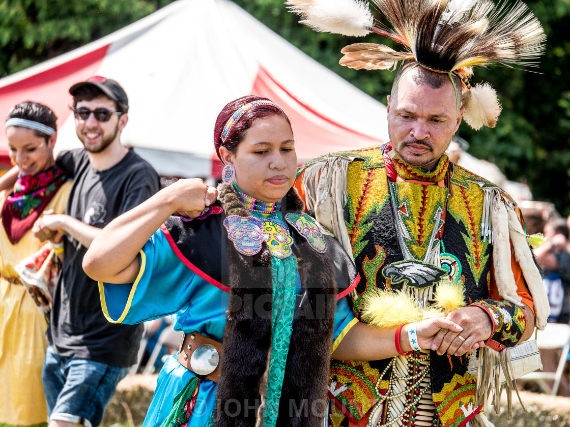 "NATIVE AMERICAN COUPLE DANCING" by JOHN MOUNT - £20.00 "NATIVE AMERICAN COUPLE DANCING" stock image