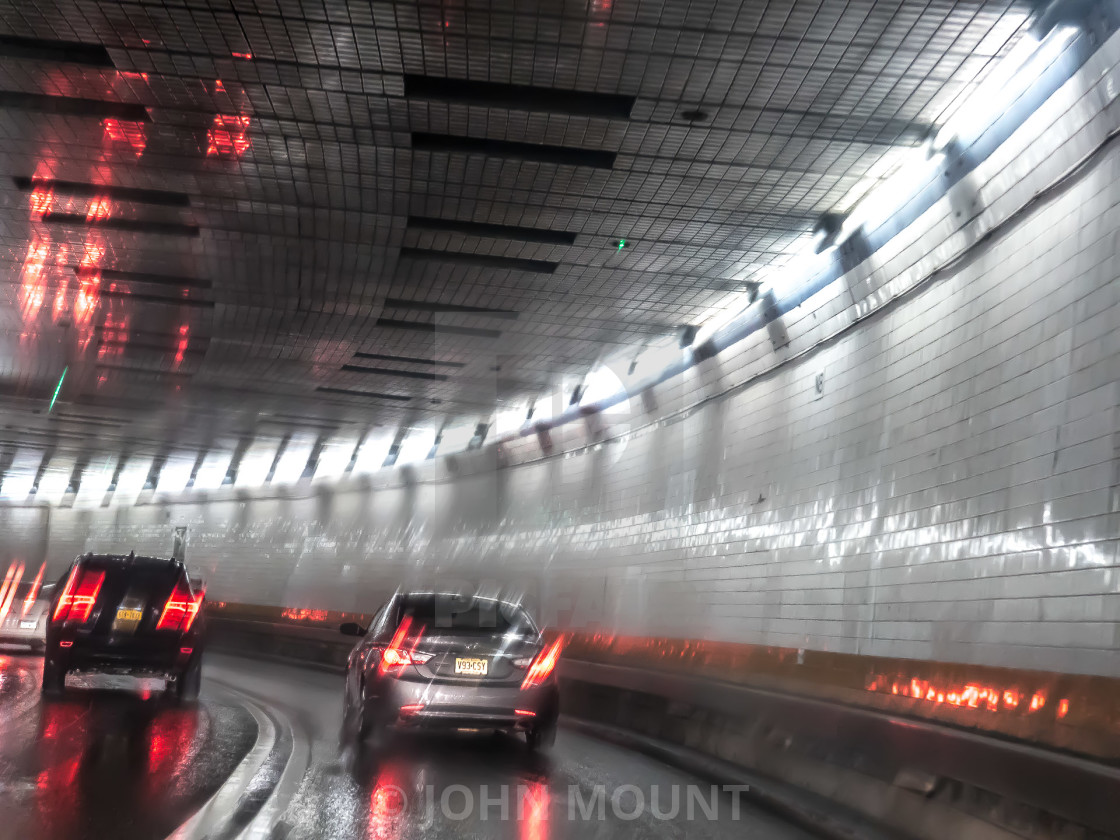 "HUDSON TUNNEL IN THE RAIN" by JOHN MOUNT - £20.00 "HUDSON TUNNEL IN THE RAIN" stock image