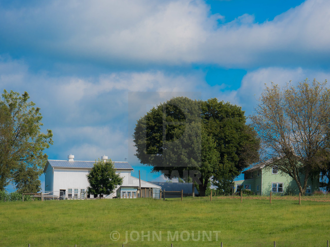 "AMISH FARM IN PENNSYLVANIA" by JOHN MOUNT - $25.10 "AMISH FARM IN PENNSYLVANIA" stock image