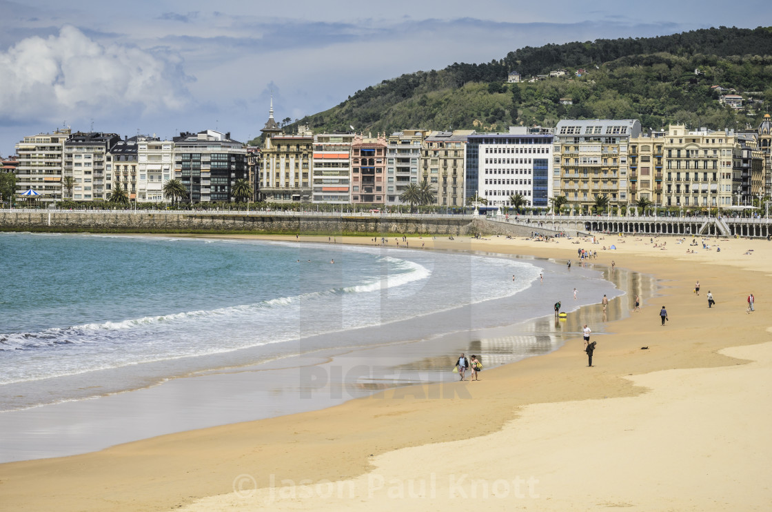 Playa De La Concha In Spring San Sebastian Spain License