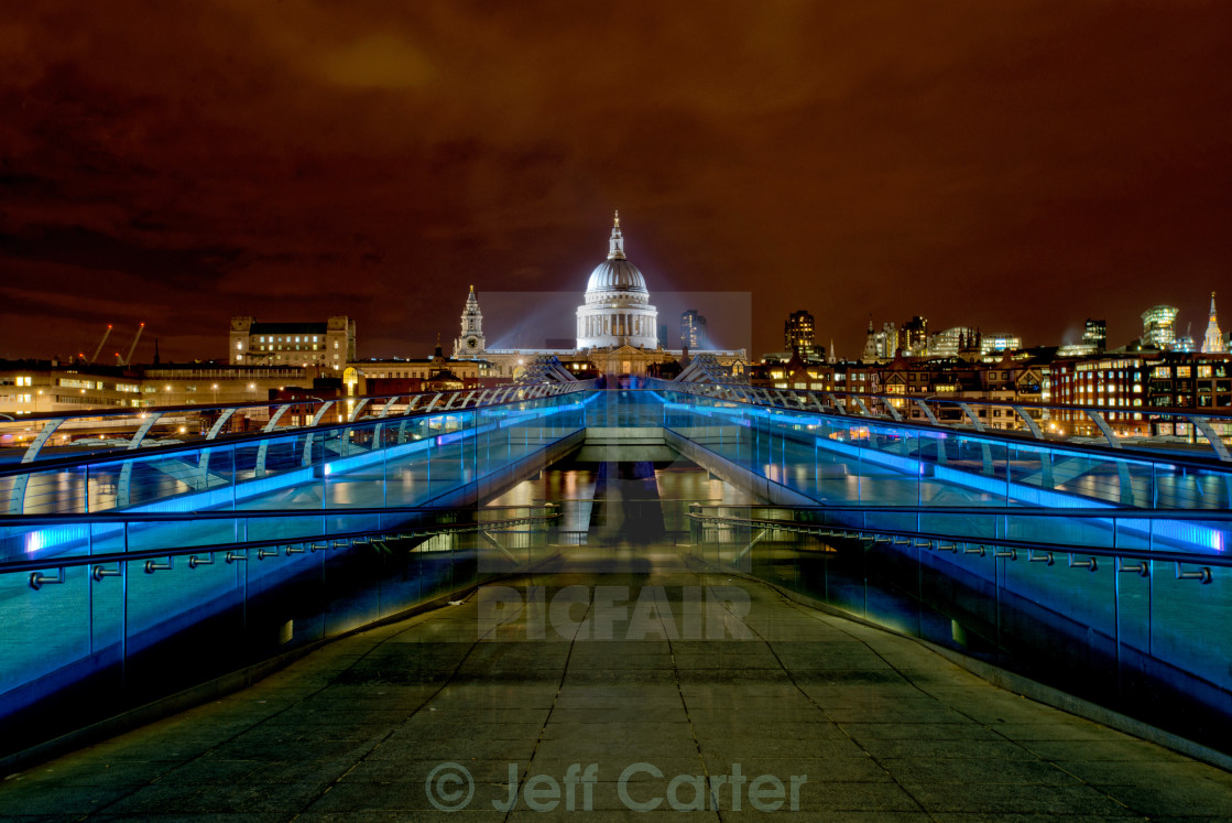 "St Paul's Cathedral at Night" stock image