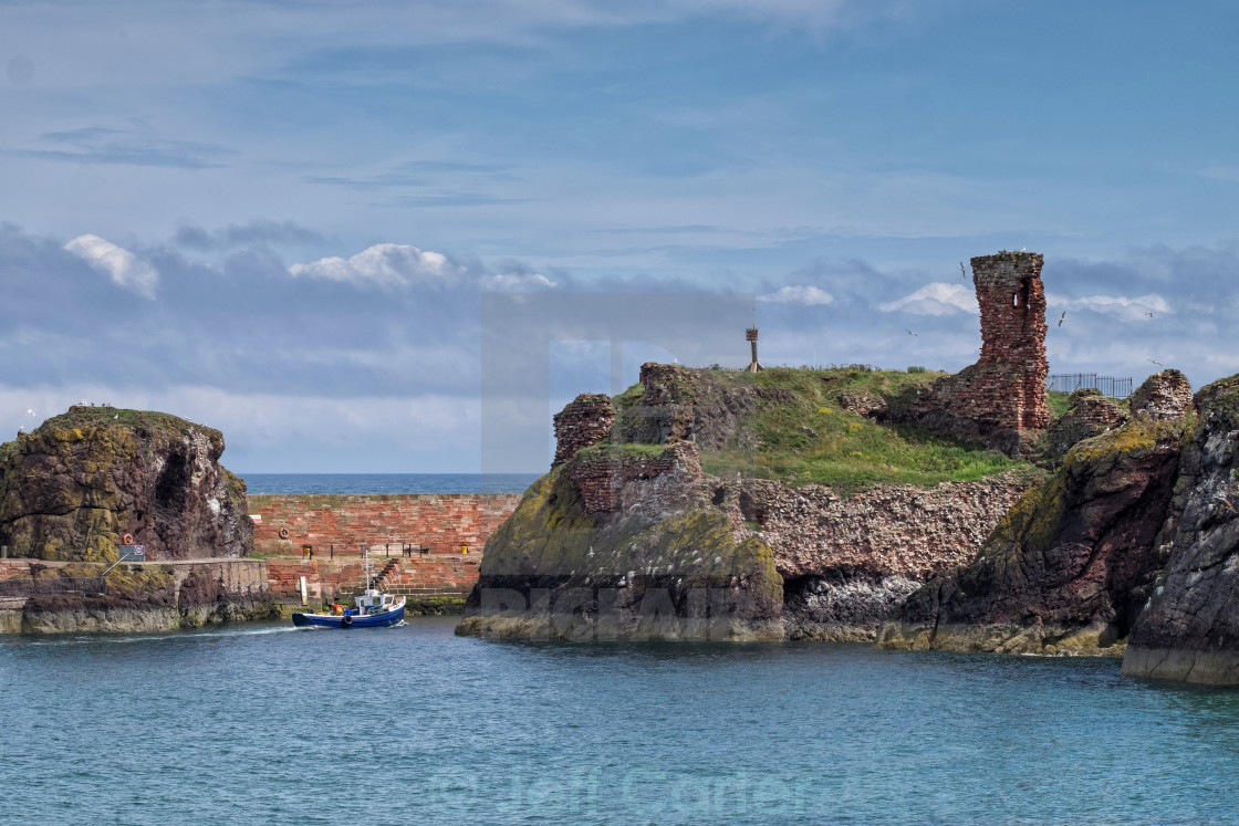 "Dunbar Harbour Entrance" stock image