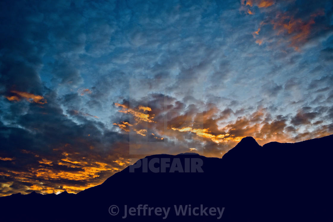 Sunrise In The Sandia Mountains License Download Or Print For 46 00 Photos Picfair