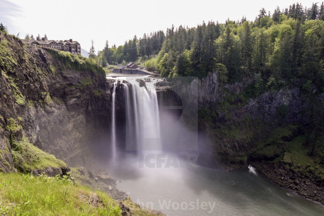 "Snoqualmie Falls" stock image