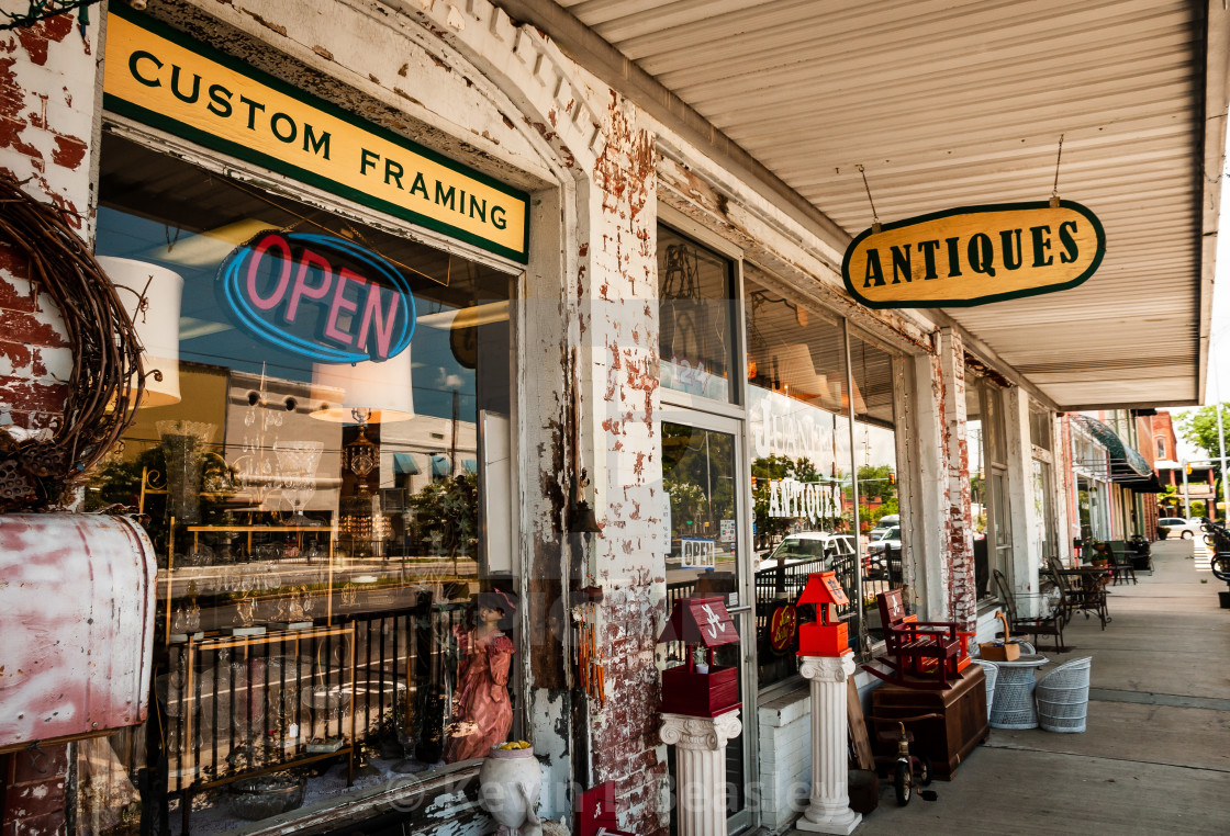 Antique Store in the Old South in the United States - License, download or print for £1.48 | Photos | Picfair