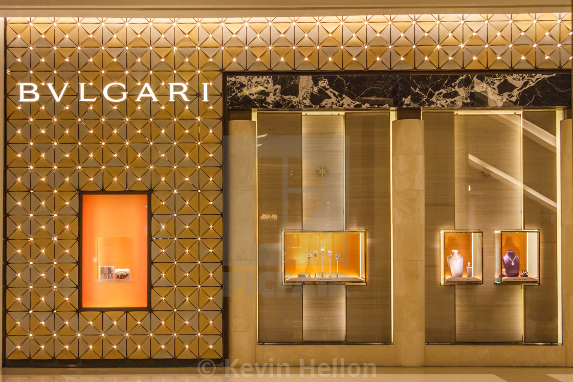 bulgari store hours