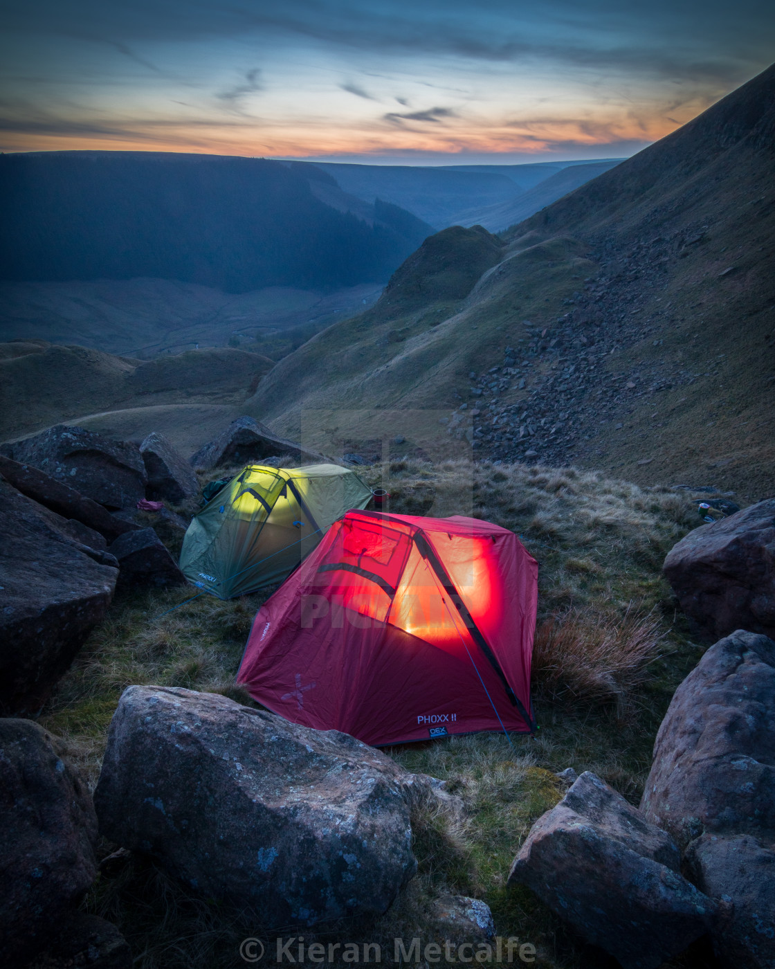 "Home for the Night" by Kieran Metcalfe - £18.59 "Home for the Night" stock image