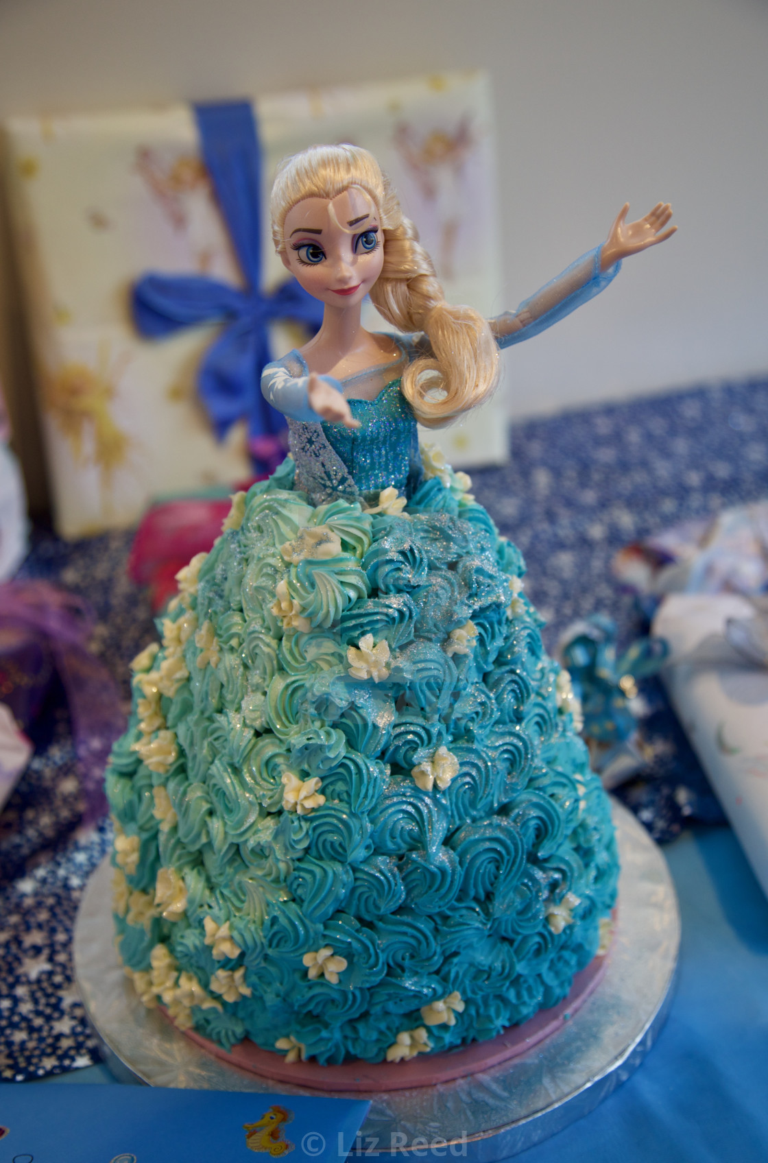 Elsa Frozen Cake License Download Or Print For 6 20 Photos Picfair