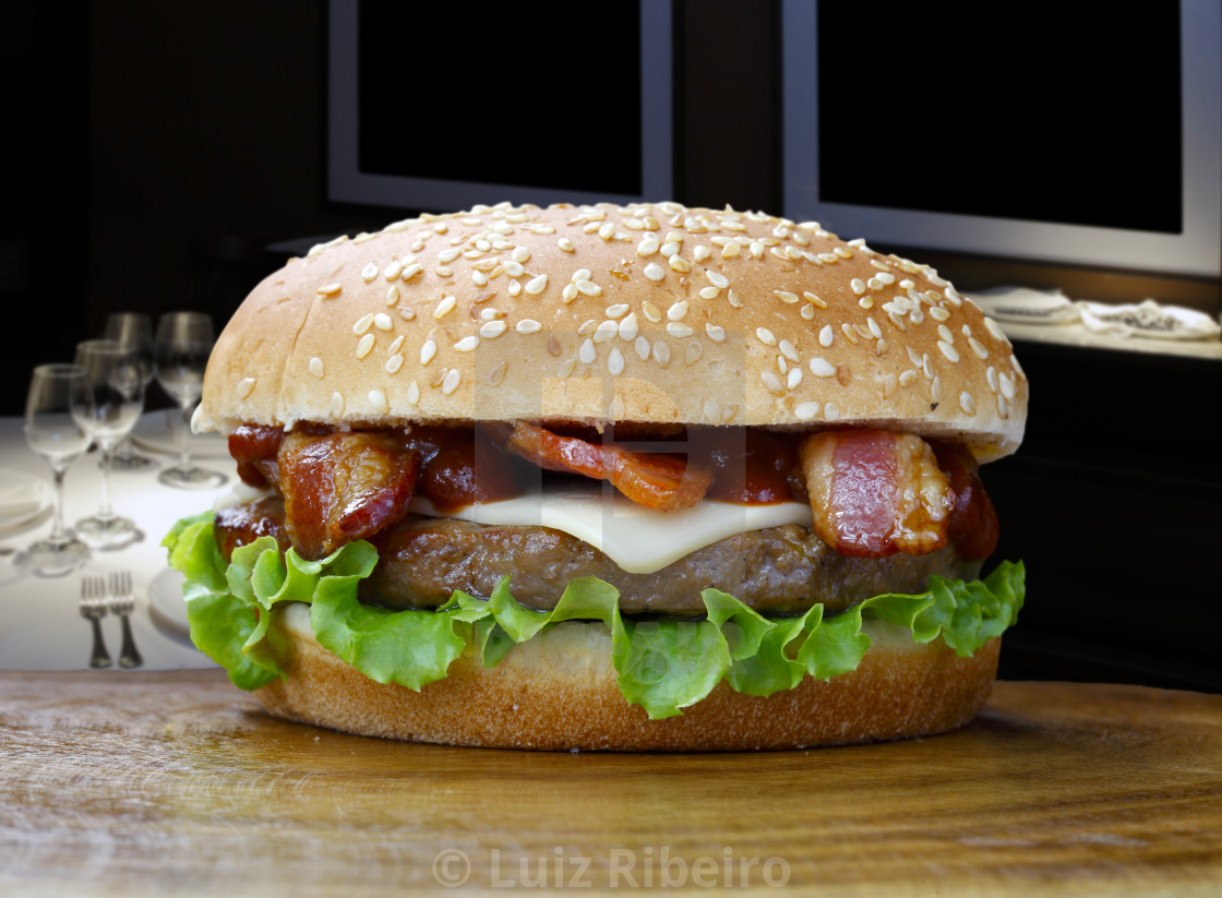 Hamburger gourmet - License, download or print for £16.76 - Photos - Picfair