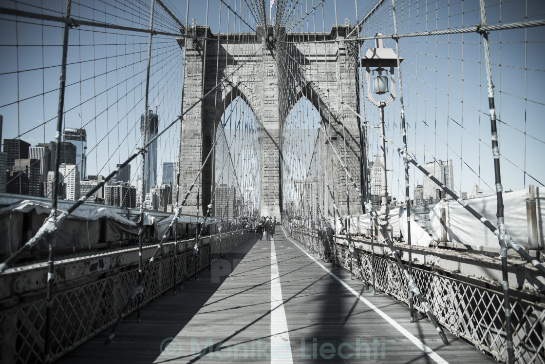 "Brooklyn Bridge" stock image