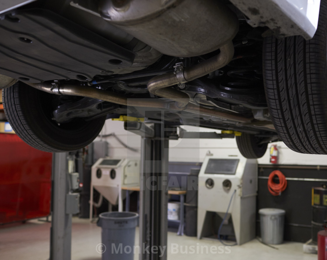 Empty Interior Of Auto Mechanic Garage License Download