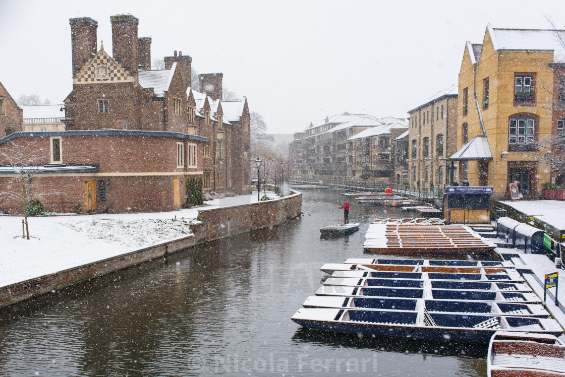 Cambridge Uk 10 December 2017 Uk Weather Winter Punting In