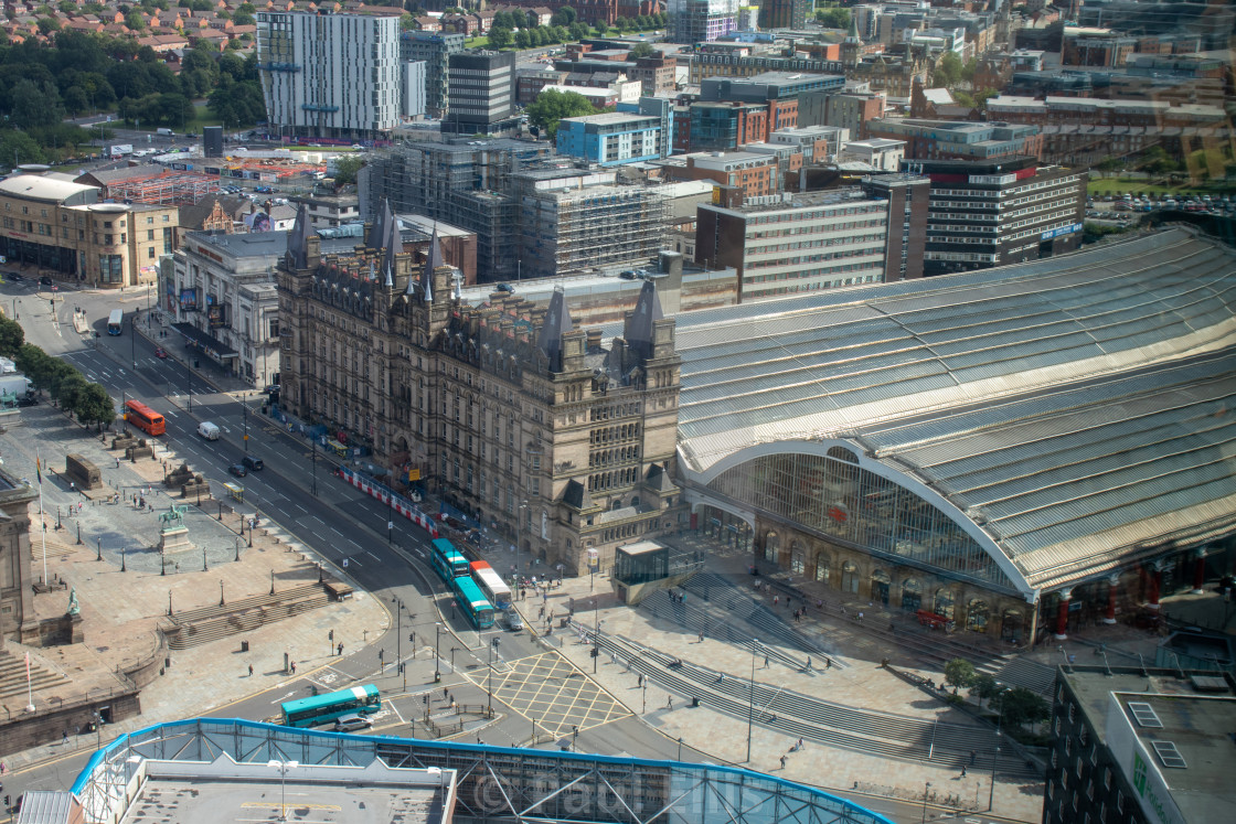 "Liverpool Lime Street Station" stock image