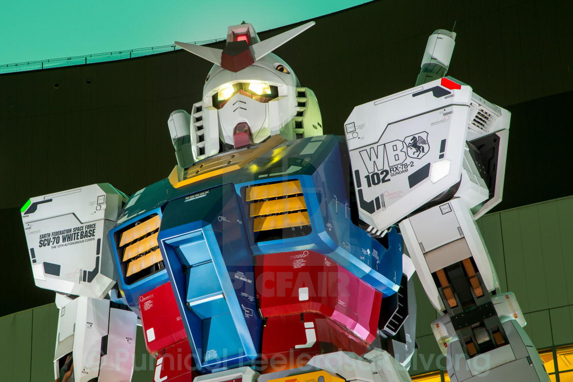 ODAIBA,TOKYO-CIRCA JUNE 2014: This is 1:1 replica of titular japanese robot anime Gundam. Standing 18m tall on circa June 2014 - License, download or print for £ | Photos | Picfair ODAIBA,TOKYO-CIRCA JUNE 2014: This is 1:1 replica of titular japanese robot anime Gundam. Standing 18m tall on circa June 2014 - License, download or print for £ | Photos | Picfair