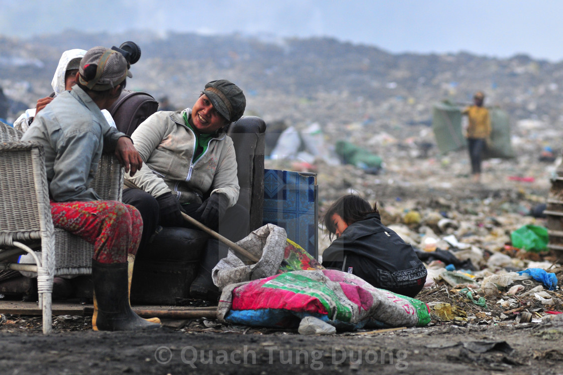 "IN ANOTHER WORLD" by Quach Tung Duong - £12.40 "IN ANOTHER WORLD" stock image