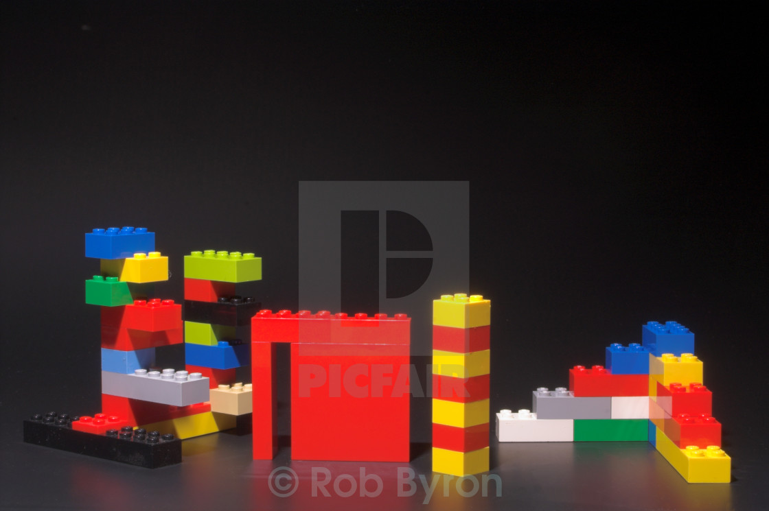 children's plastic building blocks