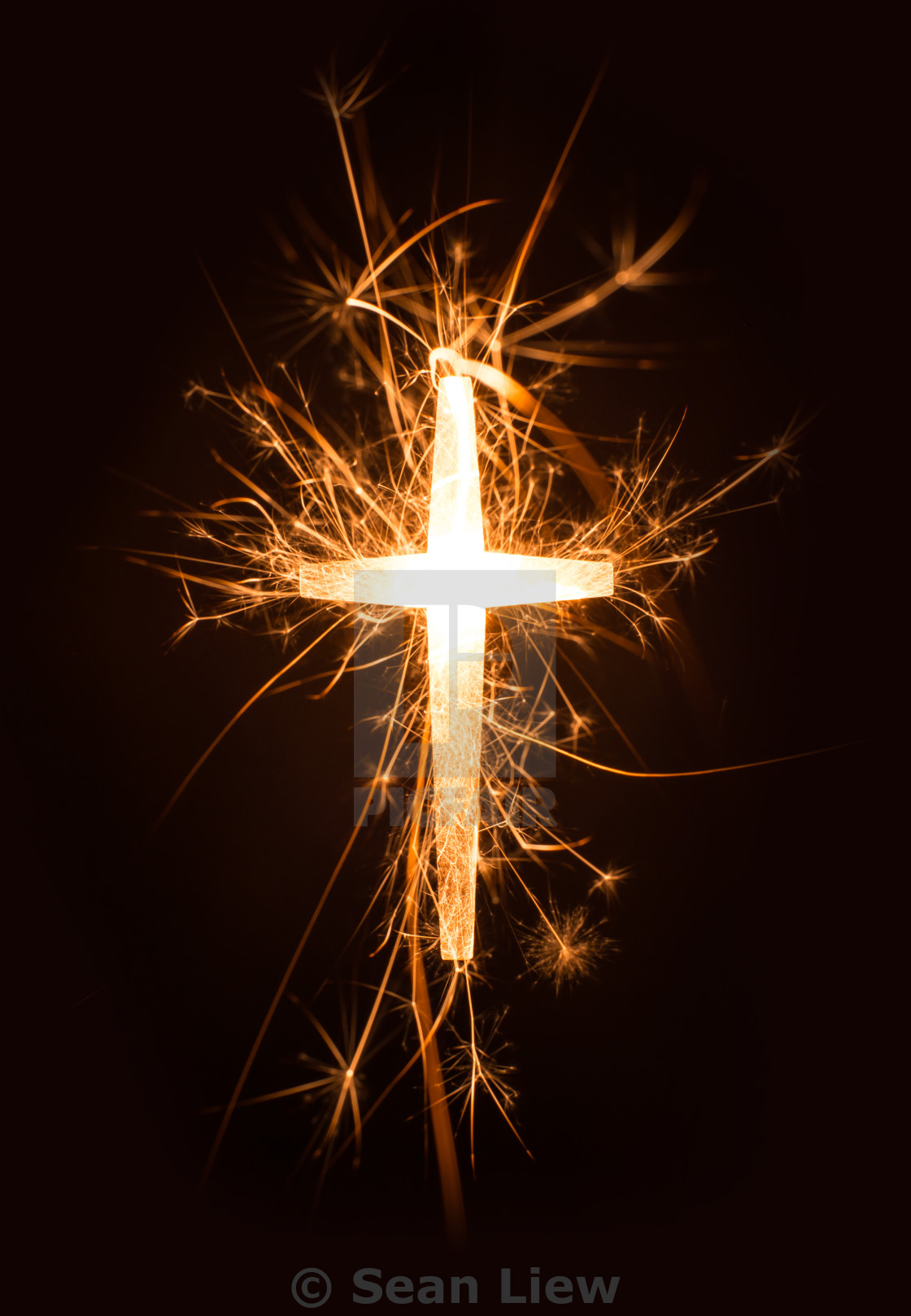 Sparkling Cross: Những tín đồ yêu thích sự lấp lánh và đẹp mắt chắc chắn sẽ hào hứng khi xem bức ảnh liên quan đến Sparkling Cross. Chúng sẽ cảm thấy như đang ngắm một ngôi sao lấp lánh trên bầu trời đêm.