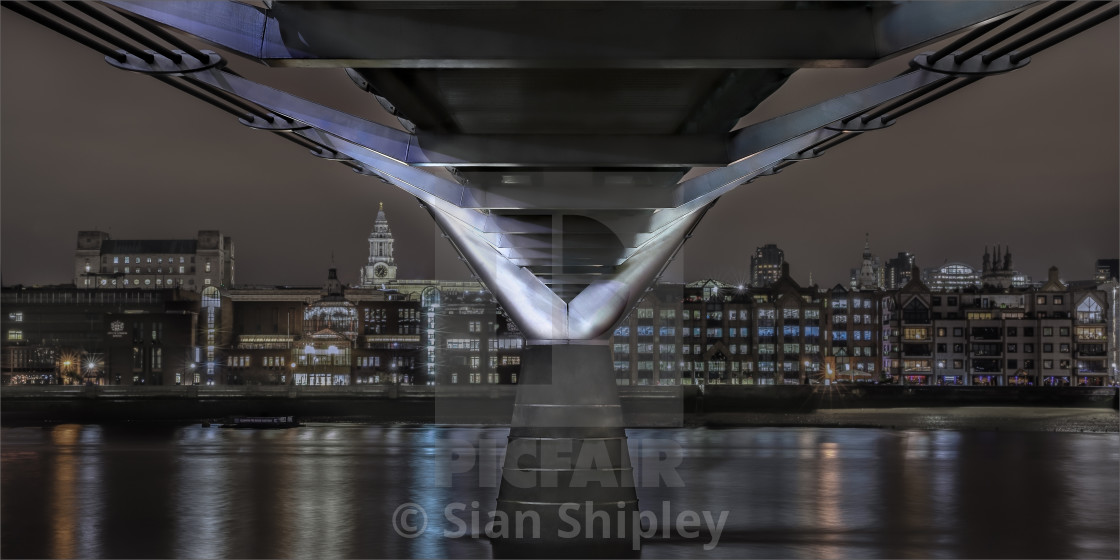 "Under The Bridge | product recommendation - canvas - black wrap - 20x10inch" by Sian Shipley - $30.59 "Under The Bridge | product recommendation - canvas - black wrap - 20x10inch" stock image