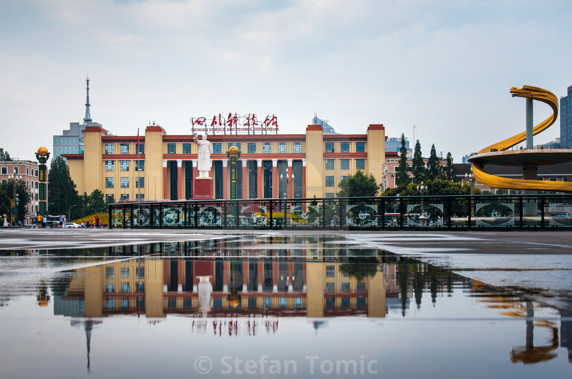 Tianfu Square With Chengdu With Mao Zedong Statue And Science Museum The Largest Public Square In The Capital Of Sichuan Province License Download Or Print For 8 06 Photos Picfair